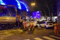 Baum auf PKWs Koeln Mitte Rheinuferstr Goldgasse P026